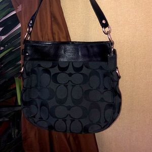 Nice professional coach bag!!